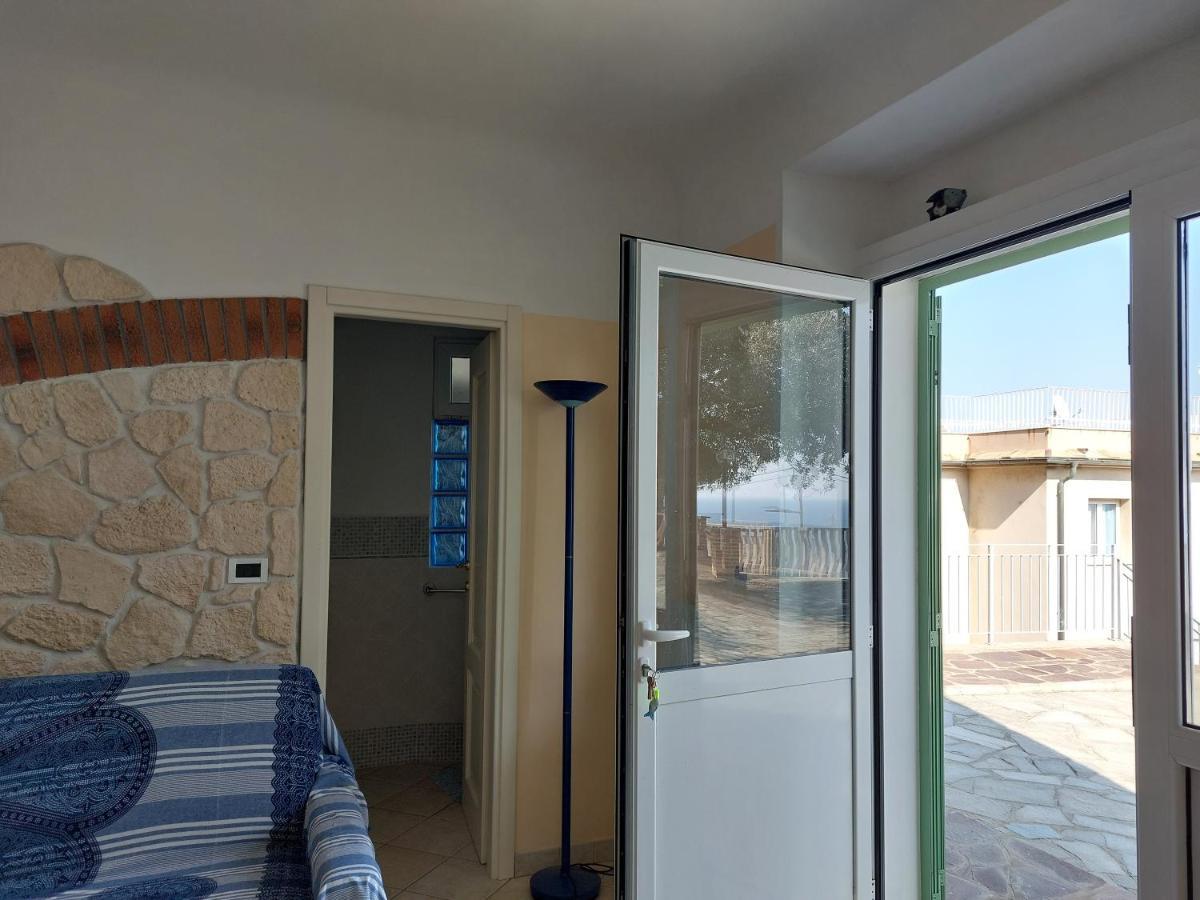 Una Finestra Sul Mare Monolocale Apartment Bergeggi Exterior photo